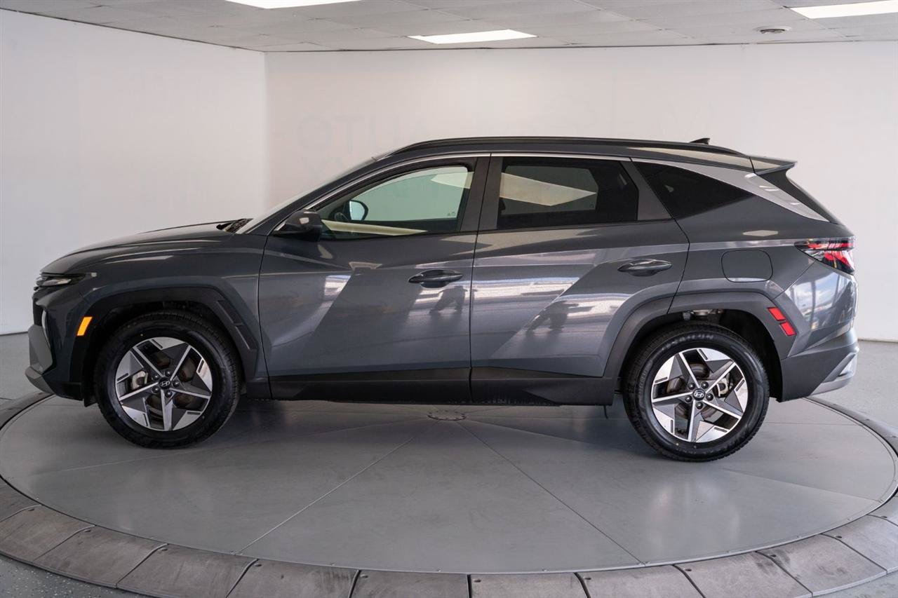 Used 2025 Hyundai Tucson SEL FWD image 4