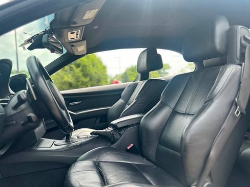 Used 2011 BMW M3 Convertible RWD image 11