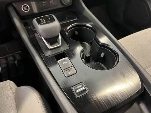 Used 2023 Nissan Rogue SV image 21