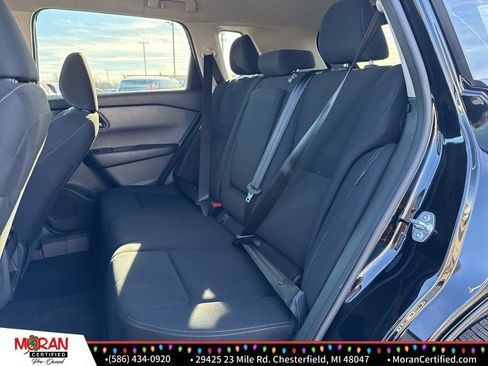 Used 2024 Nissan Rogue S image 23