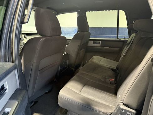 Used 2015 Ford Expedition EL XLT image 9