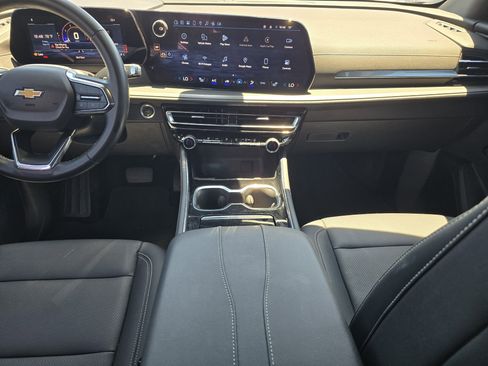 Used 2024 Chevrolet Traverse LT w/ LPO, Floor Liner Package FWD image 15