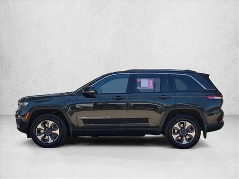 Used 2023 Jeep Grand Cherokee 4WD 4xe w/ Luxury Tech Group II image 8