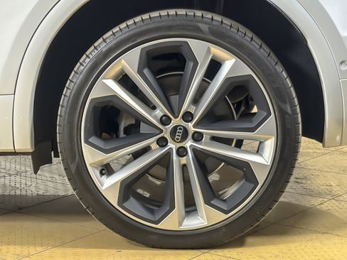 Used 2023 Audi Q5 2.0T Prestige w/ Prestige Package AWD/4WD image 26