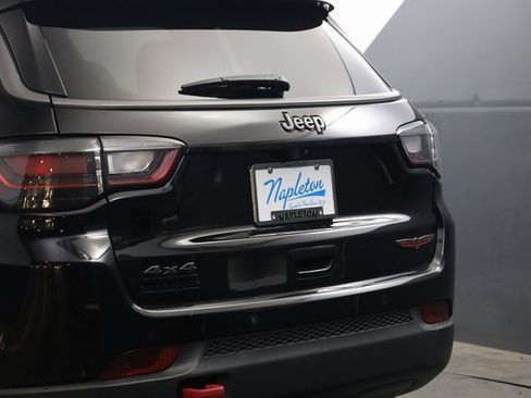 Used 2022 Jeep Compass Trailhawk w/ Trailhawk Elite Group image 7