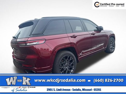 Used 2025 Jeep Grand Cherokee Summit w/ Obsidian Package AWD/4WD image 7