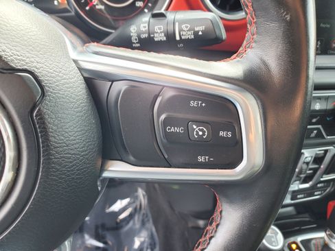 Used 2018 Jeep Wrangler Unlimited Rubicon AWD/4WD image 16