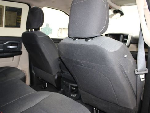 Used 2022 RAM 3500 Big Horn image 32