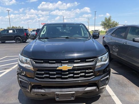 Used 2021 Chevrolet Colorado LT AWD/4WD image 2