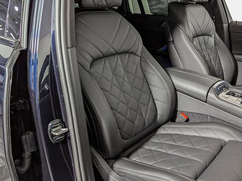 Used 2024 BMW X6 M60i w/ Dynamic Handling Package image 29