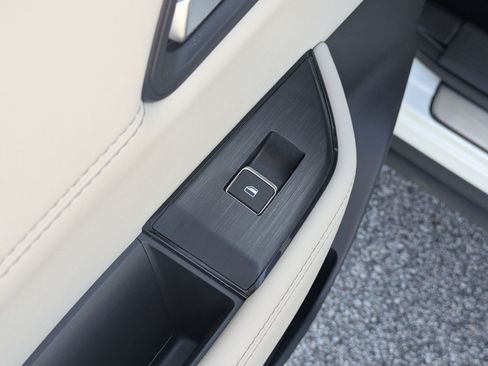 Certified 2023 Nissan Rogue SL w/ SL Premium Package FWD image 30