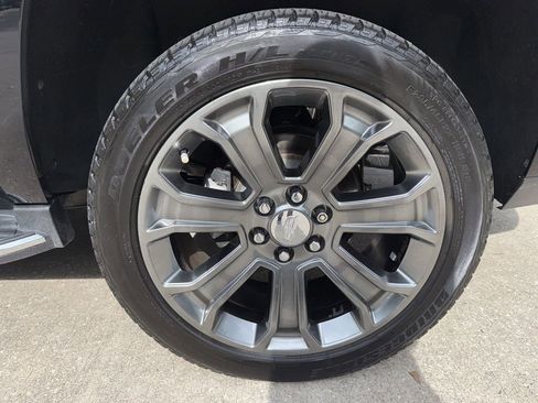 Used 2020 Cadillac Escalade 2WD image 14