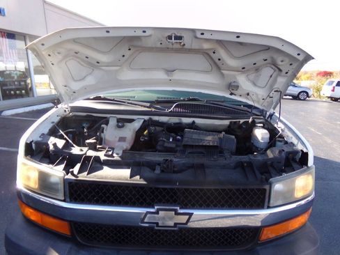 Used 2012 Chevrolet Express 3500 LT w/ LT Preferred Equipment Group RWD image 34