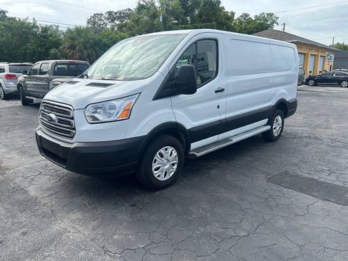 Used 2018 Ford Transit 250 130 Low Roof w/ Exterior Upgrade Package RWD image 3