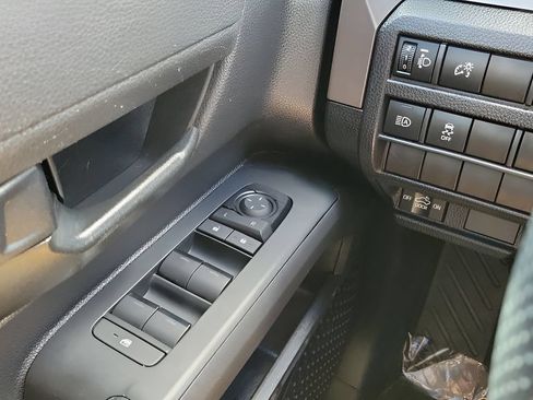 Used 2024 Toyota Tacoma SR5 AWD/4WD image 21