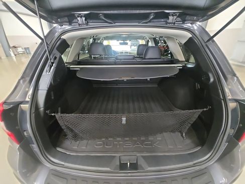 Used 2018 Subaru Outback 2.5i Limited AWD/4WD image 23