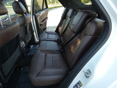 Used 2015 Mercedes-Benz ML 350 4MATIC image 53