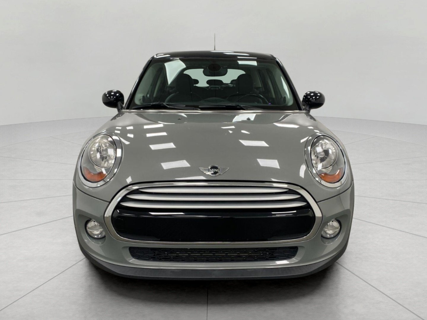 Used 2015 MINI Cooper 4-Door Hardtop FWD image 9