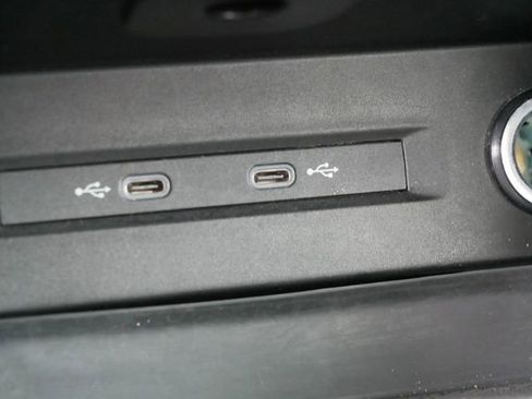 Certified 2024 Volkswagen Taos SE AWD/4WD image 38