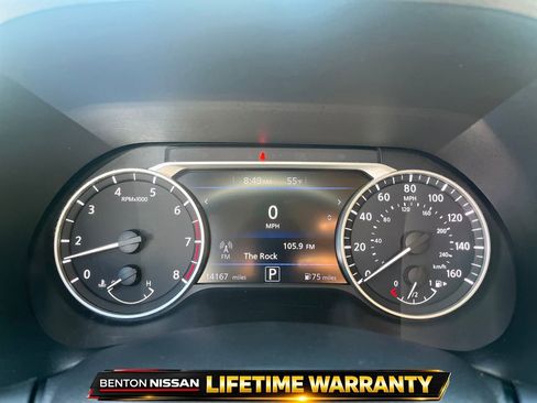 Used 2025 Nissan Sentra SV w/ SV Premium Package FWD image 14