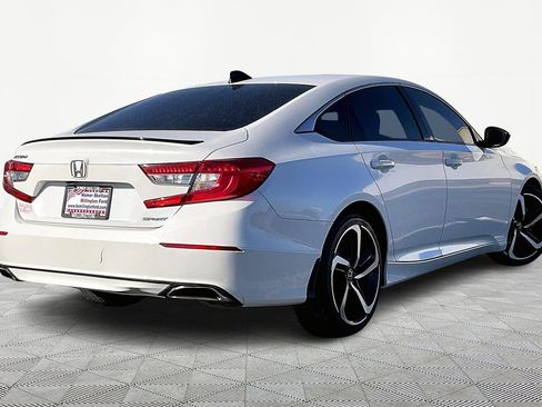 Used 2022 Honda Accord Sport image 11
