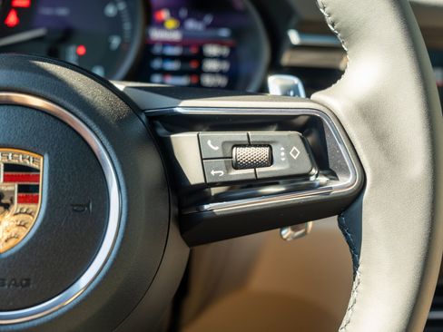 Certified 2026 Porsche Macan AWD/4WD image 25