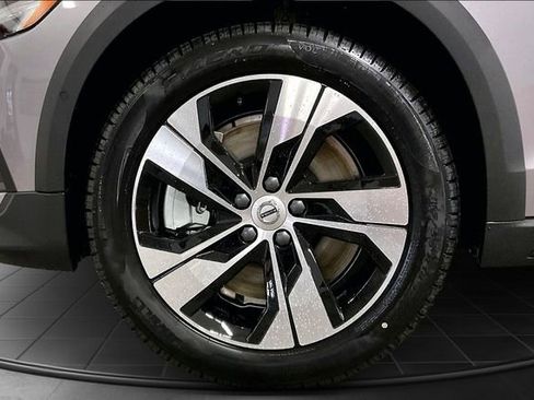 New 2026 Volvo V60 B5 Cross Country Plus w/ Climate Package AWD/4WD image 14