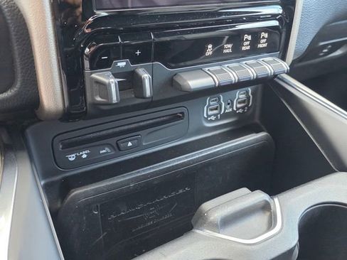 Used 2019 RAM 1500 Laramie image 24