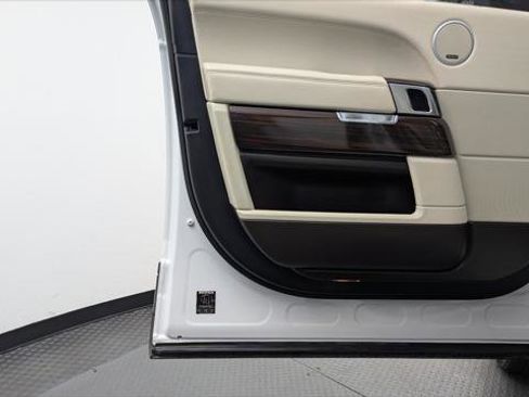 Used 2016 Land Rover Range Rover Supercharged image 13