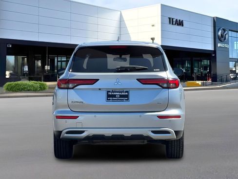 Used 2024 Mitsubishi Outlander SE AWD/4WD image 5