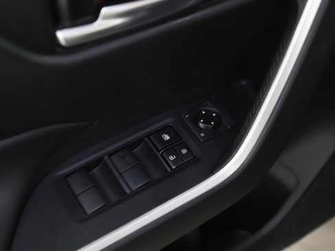 Used 2021 Toyota RAV4 XLE w/ Convenience Package image 20