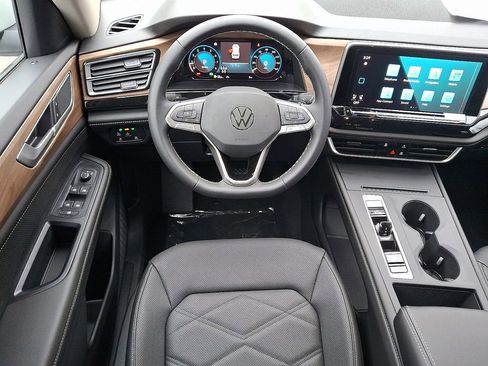 New 2026 Volkswagen Atlas SE image 7