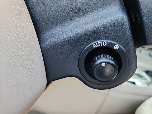 Used 2013 Land Rover LR4 HSE LUX AWD/4WD image 25