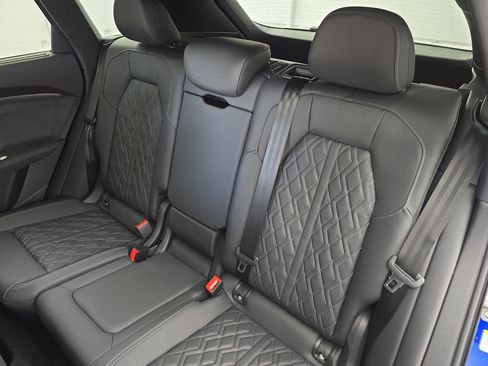 New 2025 Audi SQ5 Prestige image 14