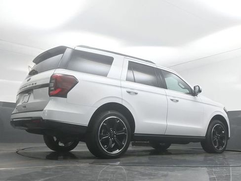 Used 2024 Ford Expedition Limited AWD/4WD image 35