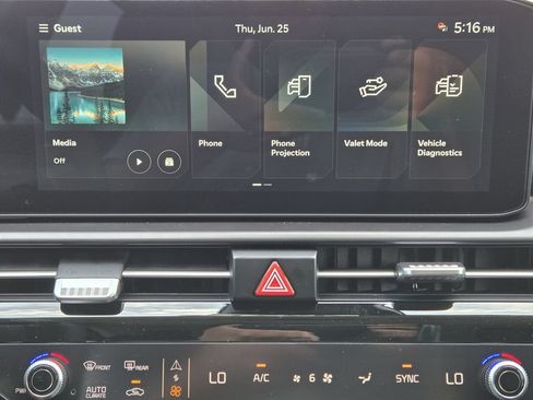 New 2026 Kia Sportage EX FWD image 12