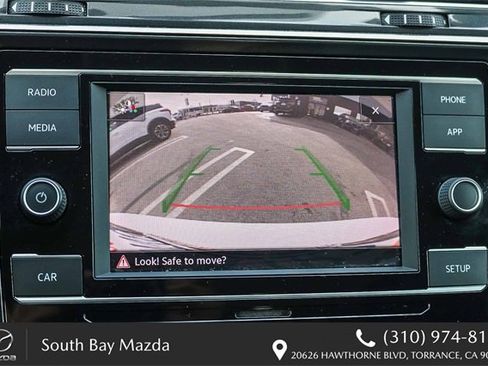 Used 2018 Volkswagen Tiguan S image 23