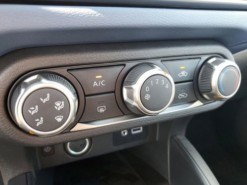 New 2025 Nissan Versa SV w/ Trunk Package image 17