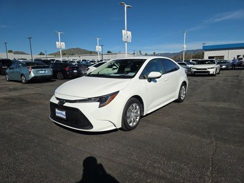 Used 2021 Toyota Corolla LE image 5