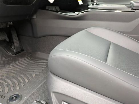 New 2026 Toyota Prius XLE image 4