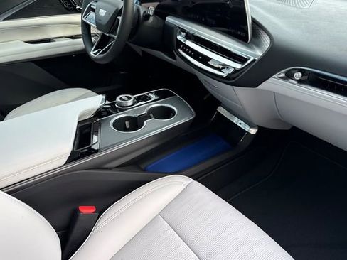 New 2026 Cadillac Lyriq Sport image 16