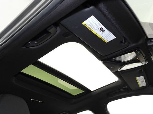 Used 2020 BMW 330i Sedan w/ Driving Assistance Package image 18