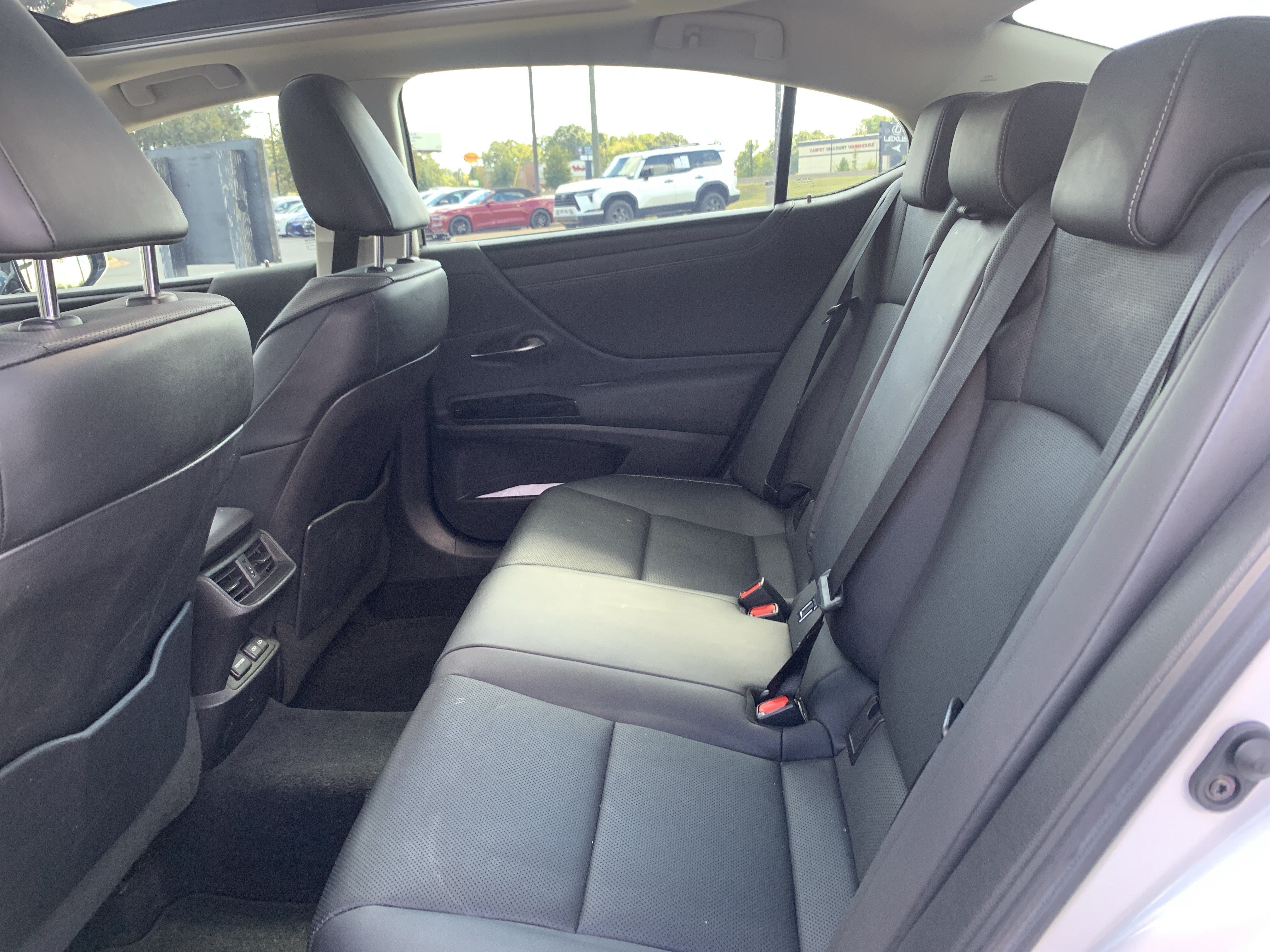 Used 2022 Lexus ES 350 w/ Premium Package FWD image 32