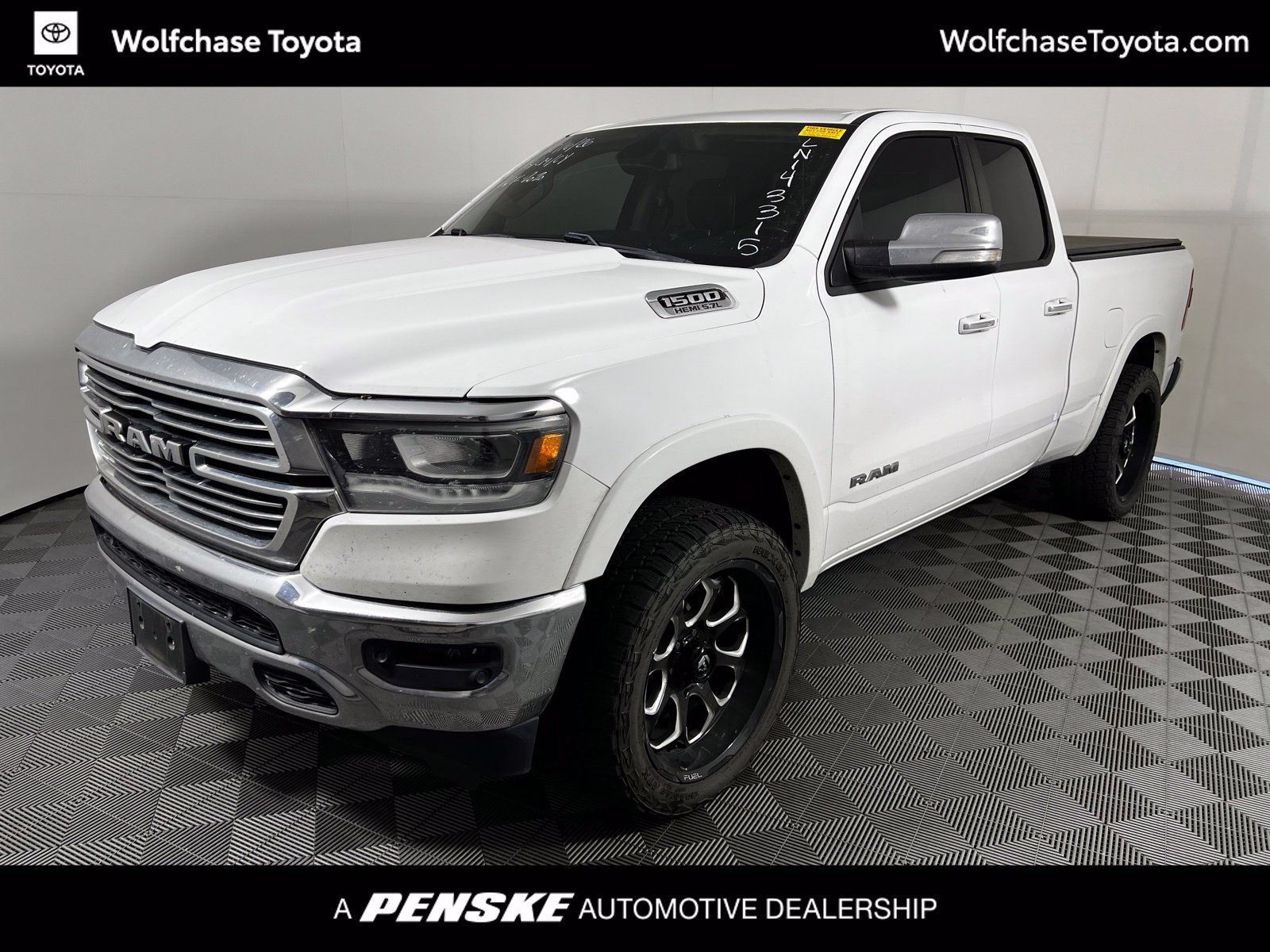 Used 2020 RAM 1500 Laramie AWD/4WD image 1