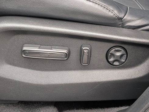 Used 2022 Honda CR-V Touring image 21