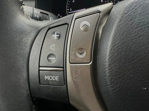 Used 2013 Lexus ES 350 w/ Luxury Pkg FWD image 28