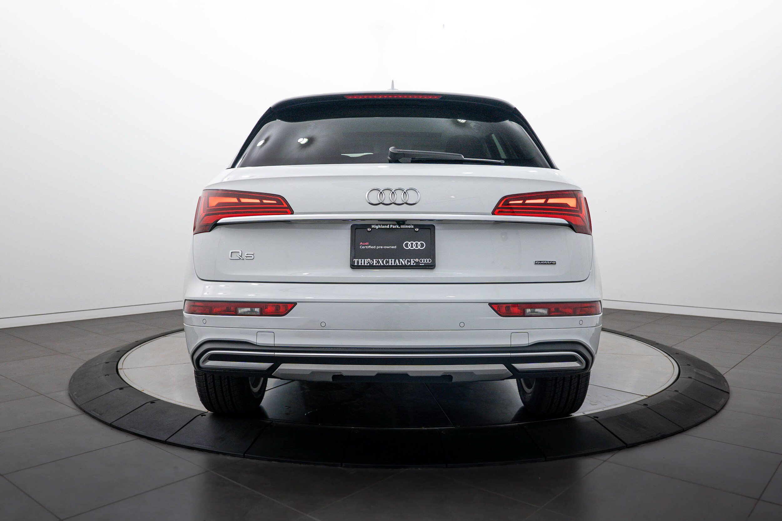 Certified 2024 Audi Q5 2.0T Premium Plus w/ Premium Plus Package AWD/4WD image 21