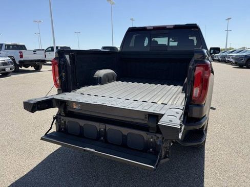 Used 2023 GMC Sierra 1500 AT4 w/ AT4 Preferred Package image 9