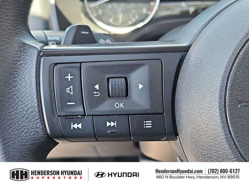 Used 2024 Nissan Rogue S FWD image 23