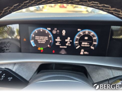Used 2025 Volkswagen Tiguan S FWD image 21